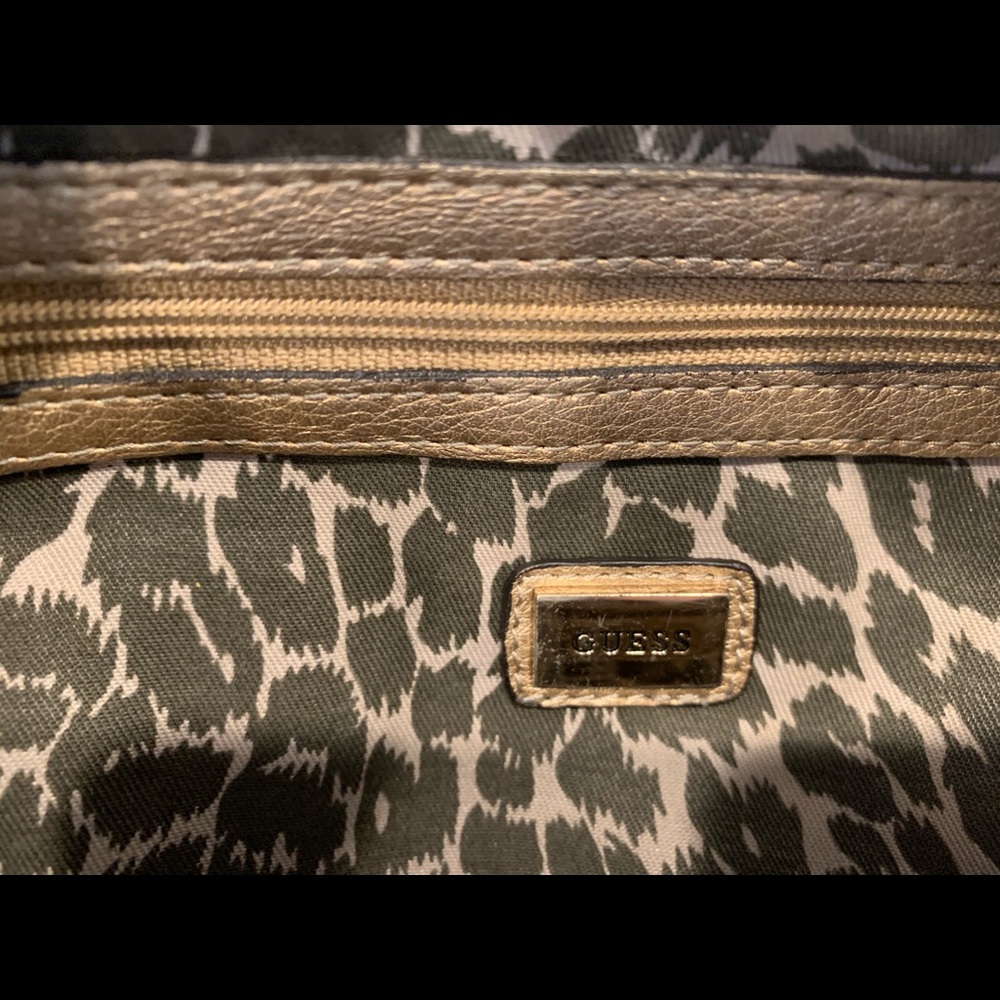 Guess handbag - Picture 3 of 4